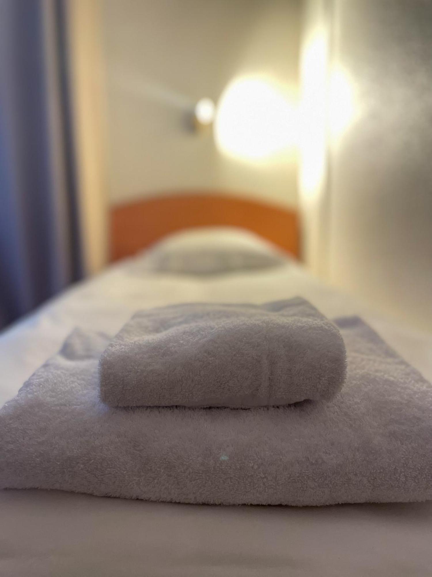 Hotel Beaulieu Lyon Charbonnieres エクステリア 写真
